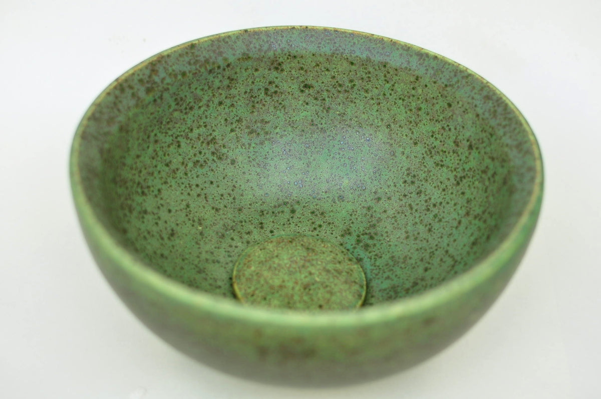 Handmade Ceramic Vessel Sink – Crocodile Ø25 cm | Speckled Olive Green