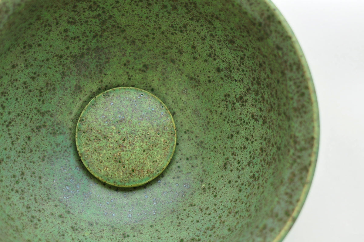 Handmade Ceramic Vessel Sink – Crocodile Ø25 cm | Speckled Olive Green