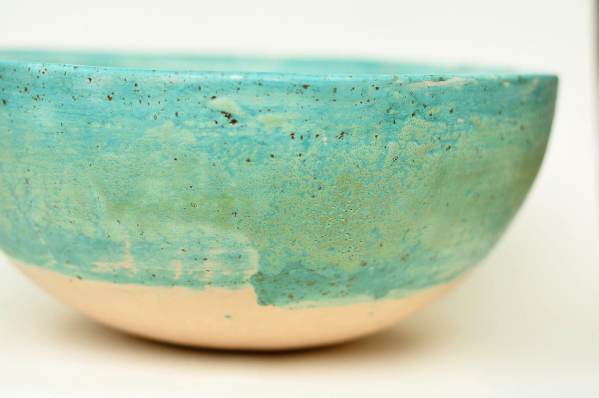 Handmade Ceramic Vessel Sink – Semi-matte Turquoise Ø30 cm | Speckled Glaze