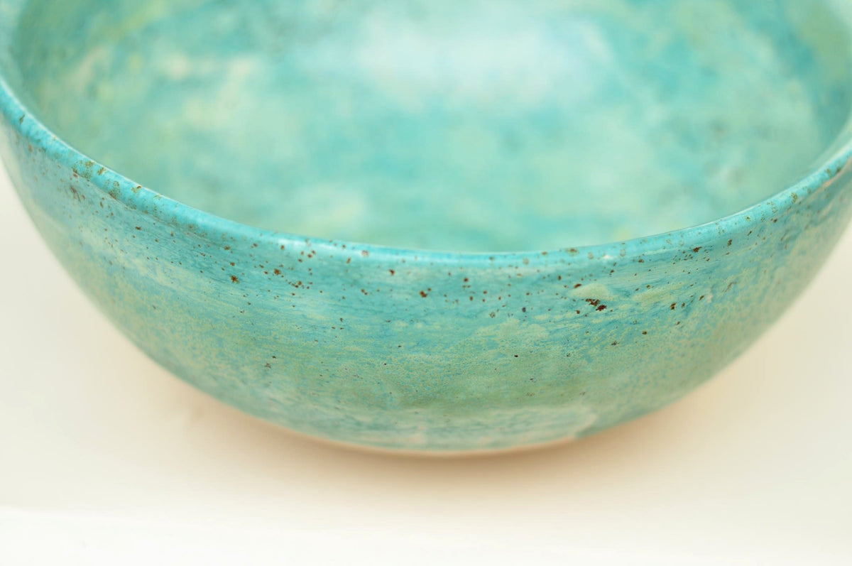 Handmade Ceramic Vessel Sink – Semi-matte Turquoise Ø30 cm | Speckled Glaze