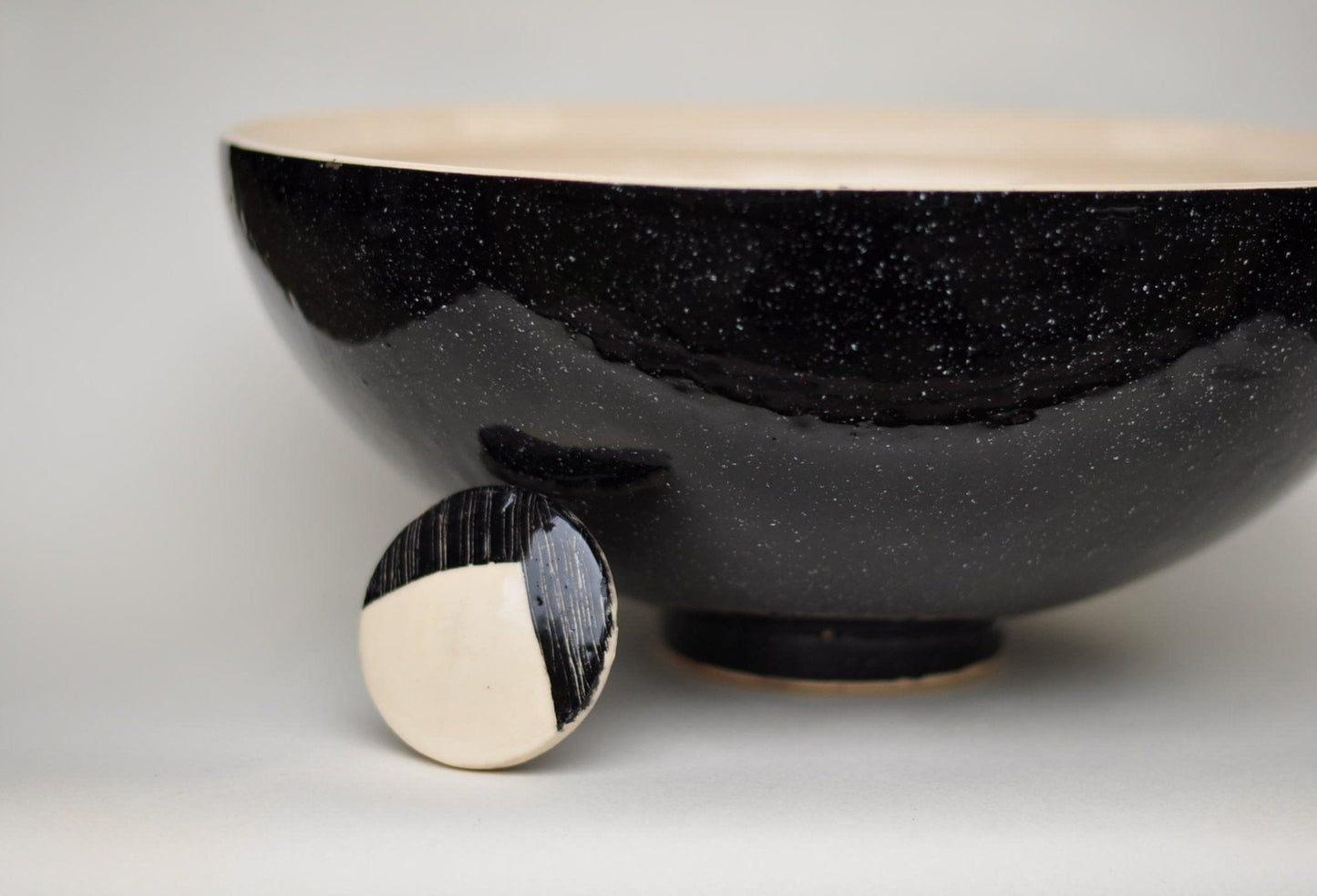 Bathroom Sink - Ø 40 cm Woman with cat - TATOceramika