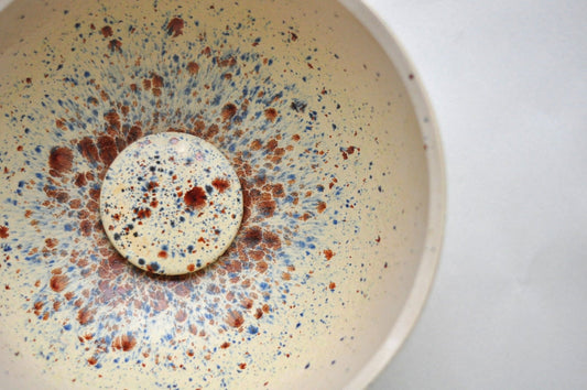 Eye - catching, delicate washbasin with brown and blue spots - Ø 25 cm Bird Egg - TATOceramika