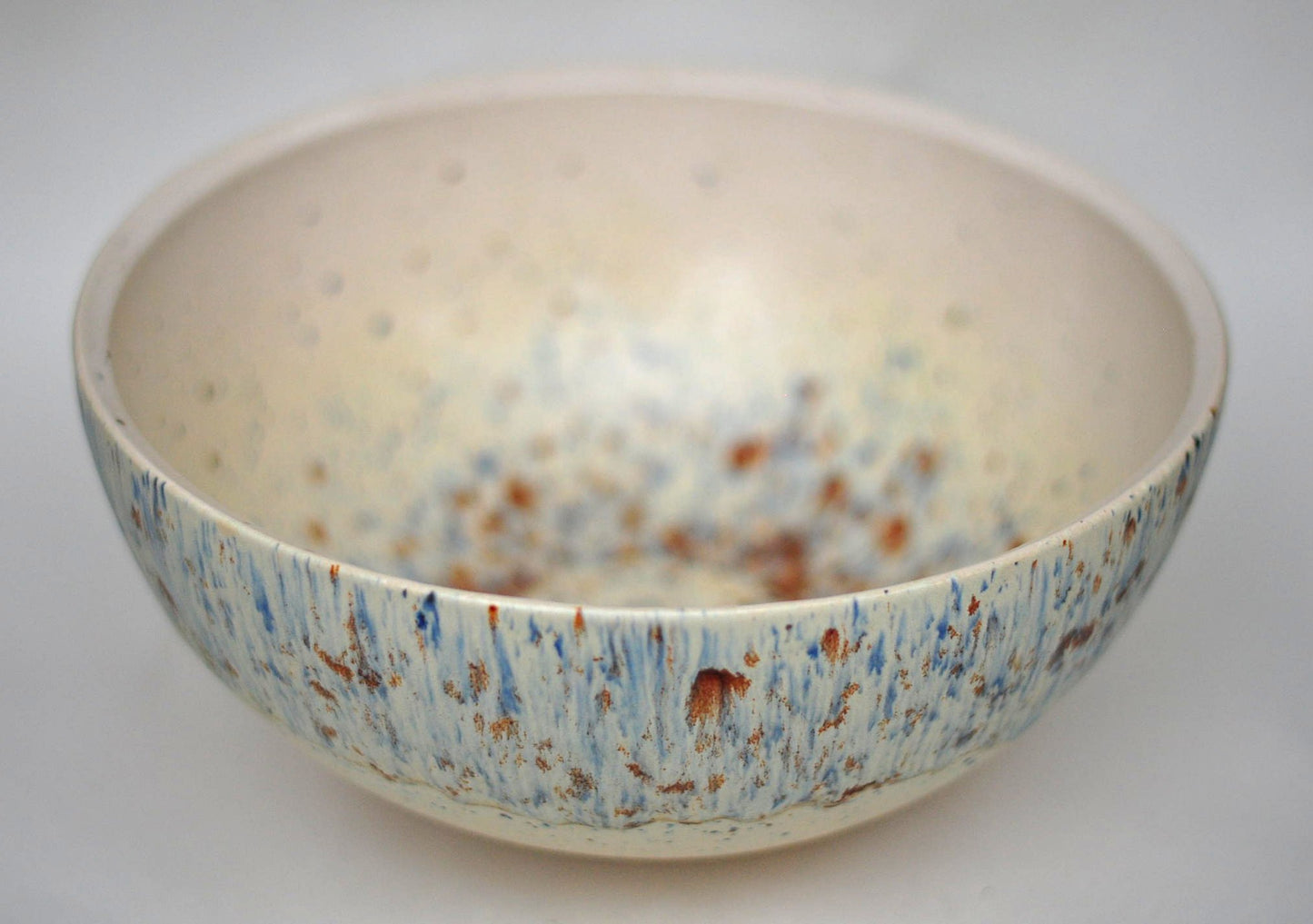 Eye - catching, delicate washbasin with brown and blue spots - Ø 25 cm Bird Egg - TATOceramika